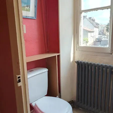 Cozy Village Escape In * Монморийон